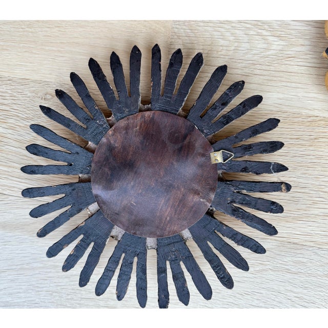 Vintage Hand-Carved Peruvian Giltwood Sunburst Mirror Collection – Set of 5 | Designer Provenance For Sale - Image 9 of 10