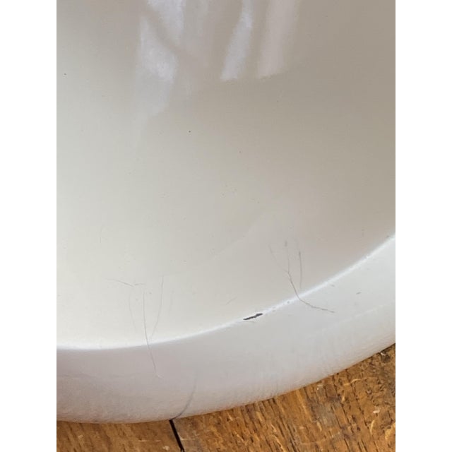 White Ovo Magazine Rack by F. Verdys for Branex, 2000s For Sale - Image 8 of 18