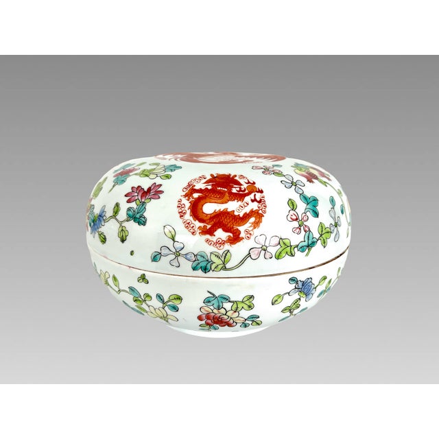 Vintage Red Pheonix, Dragons & Floral White Porcelain Chinese Covered Serving Bowl (Gift Box), a Pair Available For Sale In Tampa - Image 6 of 11