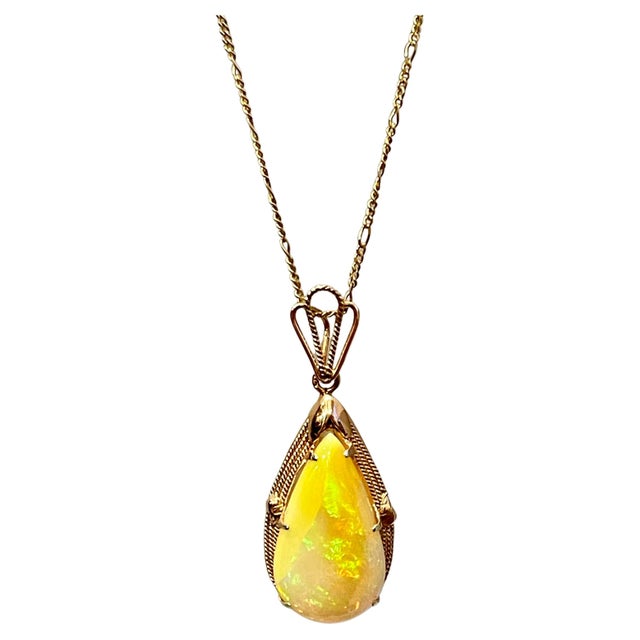 18 Carat Pear Ethiopian Opal Pendant / Necklace 14 Karat Yellow Gold Estate For Sale - Image 15 of 18