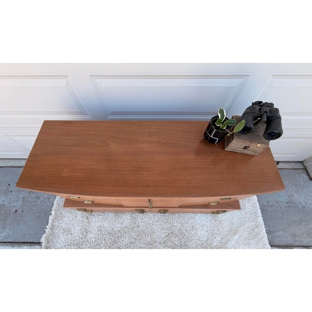 Mid-Century Modern Vintage 1970’s (Bassett) Mid-Century Style Dresser For Sale - Image 3 of 10