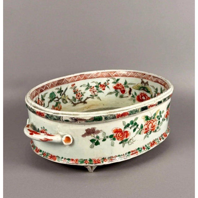 17th Century Porcelain garden set in the famille verte style, Kangxi period (1662-1722), China For Sale - Image 5 of 6