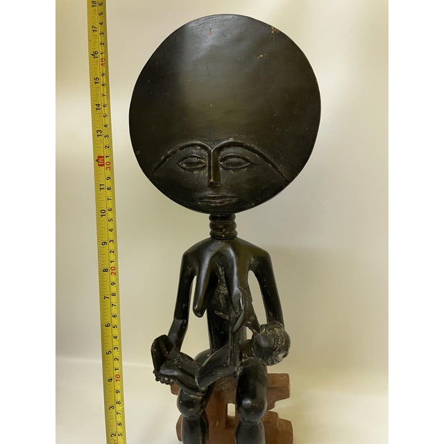 Vintage Large 17.5" Hand-Carved Wood Ashanti Akuaba Figure - Seated Mother & Child For Sale - Image 11 of 12