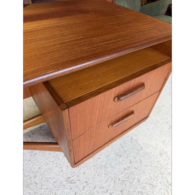 Mid-Century Modern Teak Dressing Table by Val Rossi for Beithcraft For Sale - Image 13 of 18