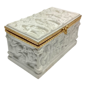 1960s Limoges White Bisque Porcelain Trinket Jewlery Hinged Box With Altarpiece Scene