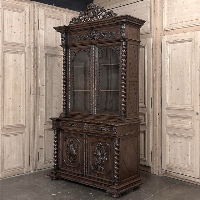 Renaissance 19th Century French Carved Oak Hunt Bookcase With Barley Twist Columns For Sale - Image 3 of 18