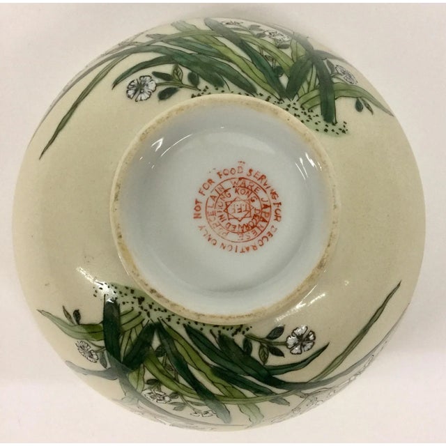 Hollywood Regency 1970s Vintage Chinese Porcelain Decorative Bowl For Sale - Image 3 of 9