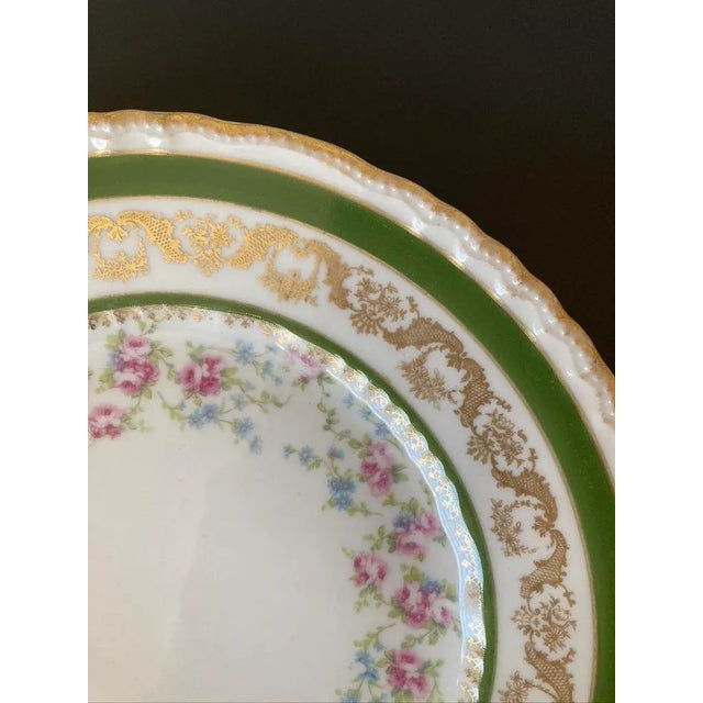 Metal Early 20th Century Antique French Gold and Green Limoges Porcelain Plate by Haviland For Sale - Image 7 of 12