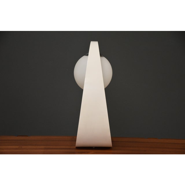 1970s 1970s White Mid Century Table Lamp by Jack Haywood for Modeline For Sale - Image 5 of 9