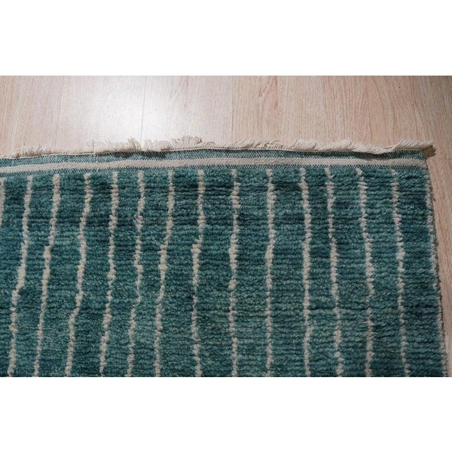 Contemporary 9x12 Green Hand-Knotted Wool Linear Silhouette Geometric Modern Carpet Rug For Sale - Image 3 of 9