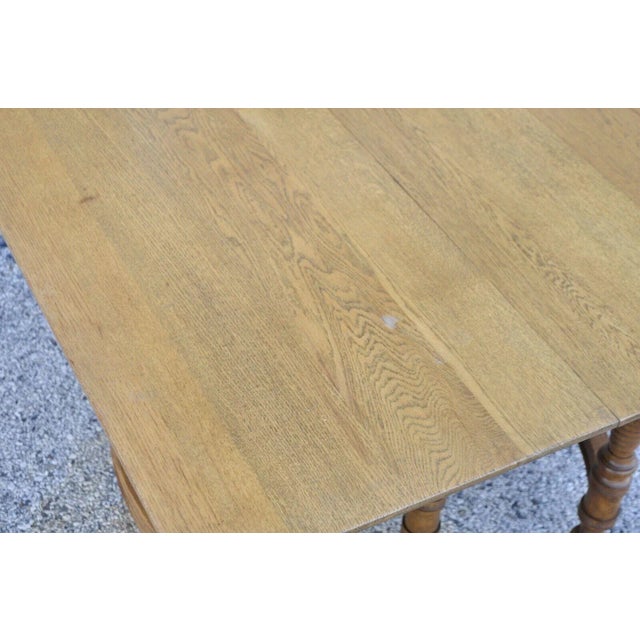 Antique American Victorian Oak Wood Square Extension Dining Table With 3 Leaves For Sale In Philadelphia - Image 6 of 13