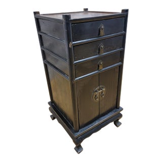 Antique Shanxi Province Elm and Black Lacquer Caninet For Sale