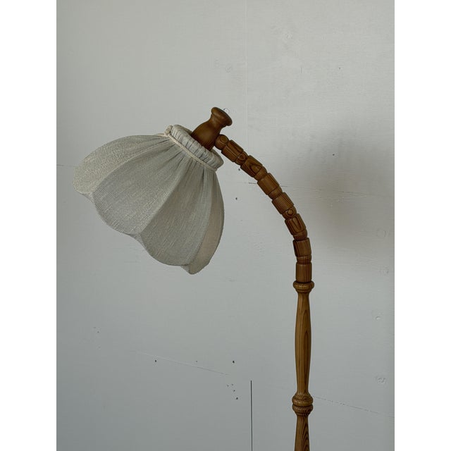 Late 20th Century Mid-Century Modern Swedish Turned Pine Floor Lamp with Swan-Neck Arm, 1970s For Sale - Image 5 of 12