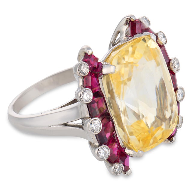 1950s Oscar Heyman Gia 17.33 Carat No Heat Yellow Sapphire Ruby Diamond Platinum Ring, Size 7.5 For Sale - Image 4 of 6