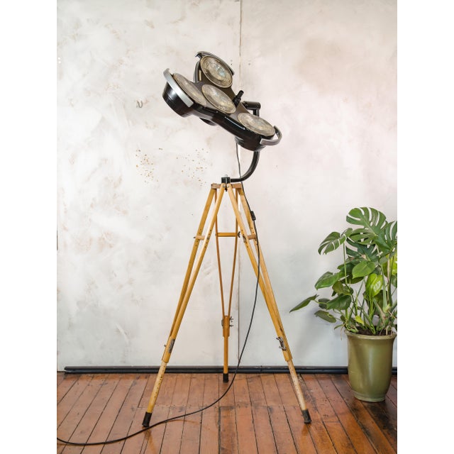 2004 Four-Lens Shadowless Surgical Lamp on Army Crutch Tripod from Heraeus Hanaulux, 1990s For Sale - Image 10 of 18