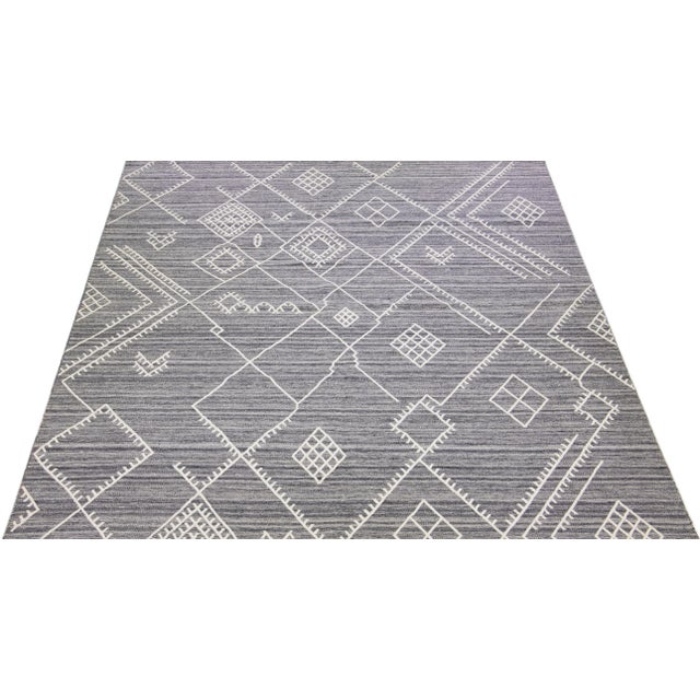 Modern Early 21st Century Modern Flatweave Kilim Gray Geometric Wool Rug by Apadana For Sale - Image 3 of 7