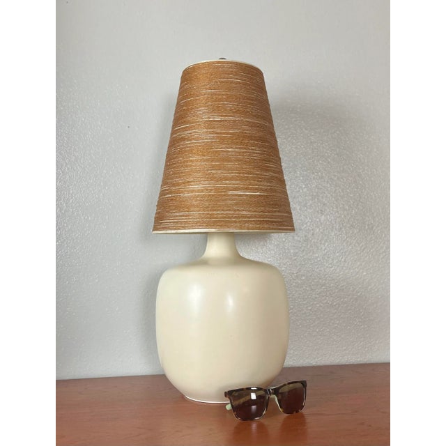1950s Large Ceramic Table Lamp With Original Fiberglass Shade | by Lotte and Gunnar Bostlund For Sale - Image 5 of 12
