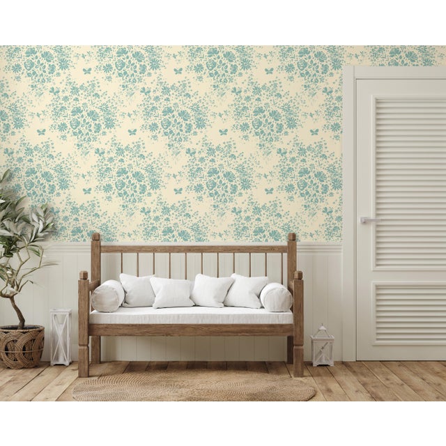 Non-woven fiber-based material with a smooth satin finish. We use the latest digital technology providing the highest...