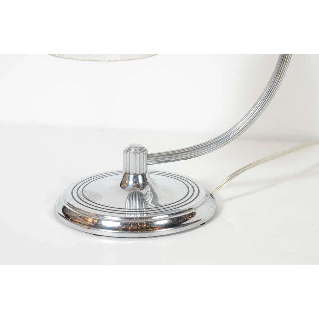 Art Deco Machine Age Frosted Glass and Chrome Table Lamp For Sale In New York - Image 6 of 8