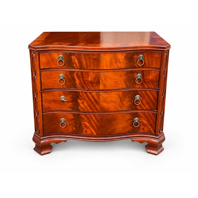 Late 20th Century Hickory James River Plantation Collection four-drawer flame mahogany bachelor chest of drawers in the...