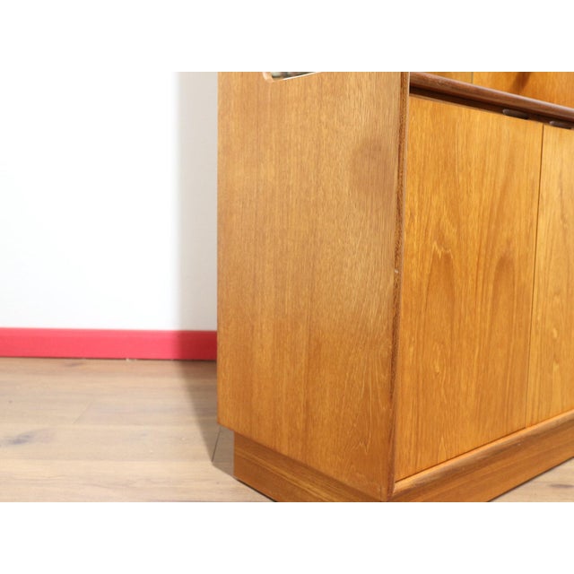 Mid-Century Modern Mid Century Modern Vintage Teak Display Dry Bar China Cabinet in the Style of Tunbridge Danish Style For Sale - Image 3 of 10
