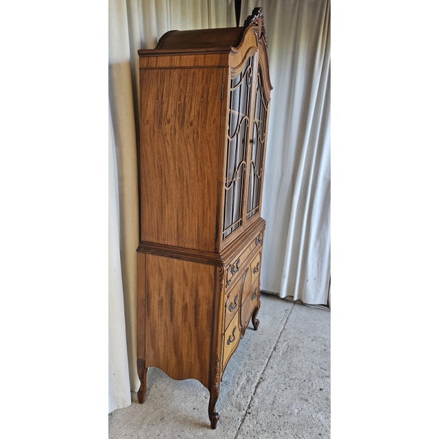 Vintage Burl Wood, French Provincial Display Cabinet, Louis XV Style ,1930s For Sale - Image 11 of 18