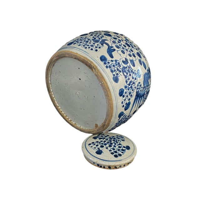 Chinese Chinoiserie Porcelain Large B & W Flying Phoenix Ginger Jar 11" H For Sale - Image 3 of 6