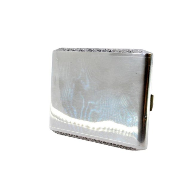 Silver Plain Silver Cigarette Case with Exposed Strips For Sale - Image 8 of 8