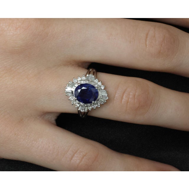 Blue Late 20th Century Rare 2.39ct Gia Burma No Heat Sapphire & 0.55ct Platinum Ring, Size 6 For Sale - Image 8 of 16