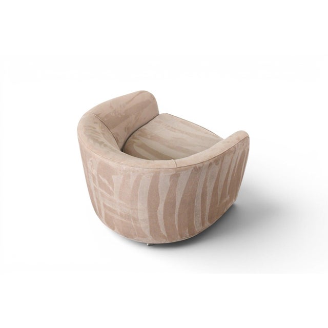 Mid Century Tub Chair in the Manner of Milo Baughman For Sale - Image 10 of 10