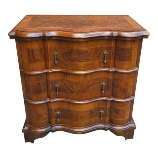 Italian Baroque Style Burl Walnut Serpentine Chest of Drawers For Sale