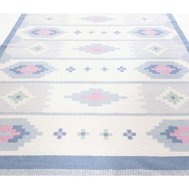 Textile Doris Leslie Blau Vintage Scandinavian Geometric Light Gray Flatweave Wool Rug For Sale - Image 7 of 8