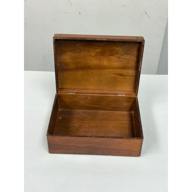 American Antique Quarter Sawn Oak Wood Humidor Cigar Box For Sale - Image 3 of 12