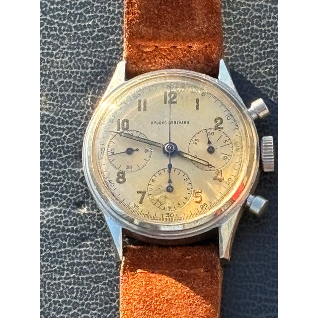 Late 1940s Gentleman's Triple-Register Chronograph in Steel - Rare Concord Valjoux 23 for Brooks Brothers For Sale - Image 4 of 10
