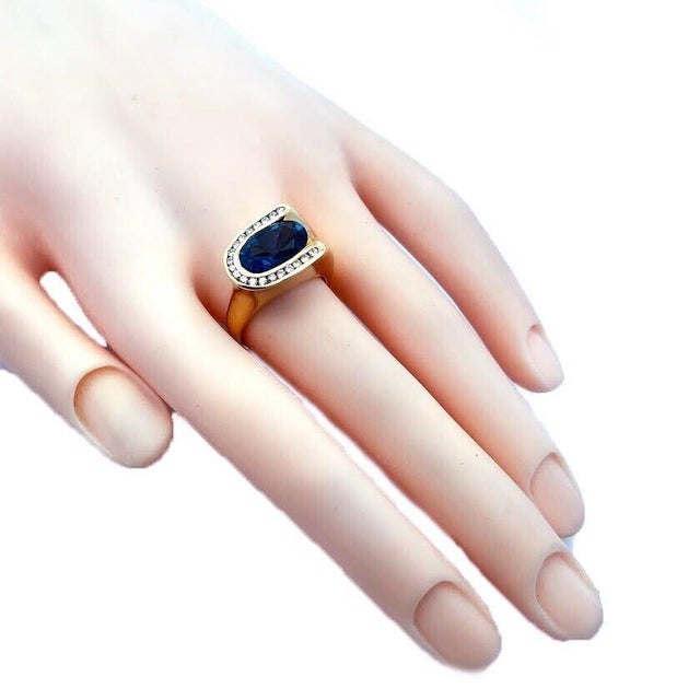 This is a beautiful authentic ring from Charles Krypell, it is crafted from 18k yellow gold with a fine polished finish...
