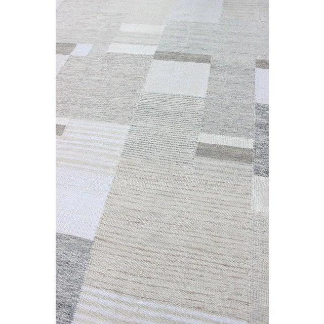 Textile Modern Scandinavian Flat-Weave Rug Design in Gray, Beige, Creams & White Tones For Sale - Image 7 of 13