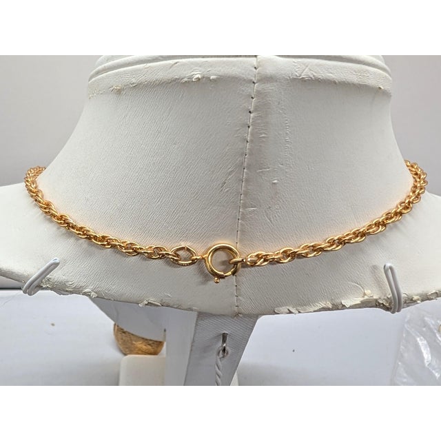 Napier Vintage 1975 Signed Napier Goldtone "Pocket Watch" Locket Pendant Necklace For Sale - Image 4 of 18