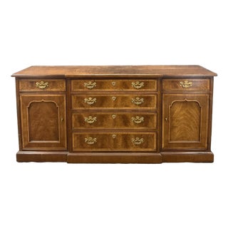 Late 20th Century Henredon Burled Walnut Breakfront Sideboard | 18th Century Style Credenza For Sale