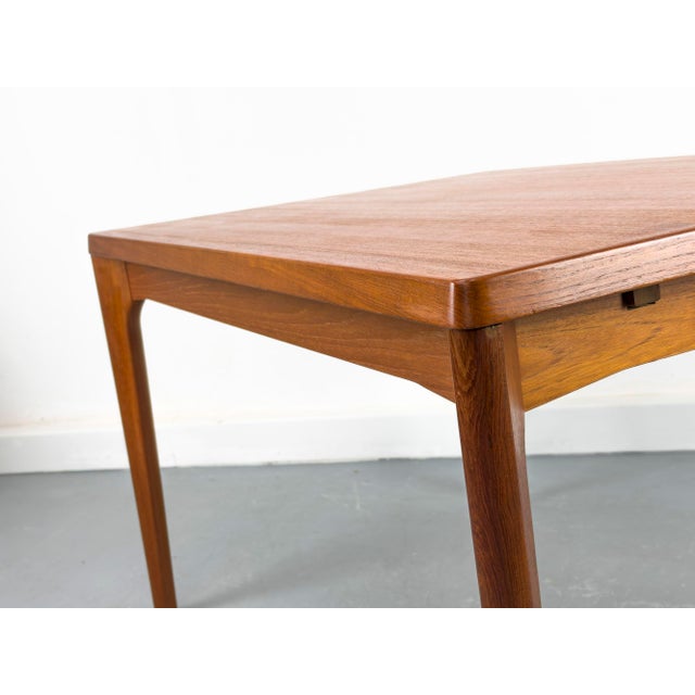 Teak Dining Table by Henning Kjaernulf for Vejle Møbelfabrik, 1960s For Sale - Image 6 of 18
