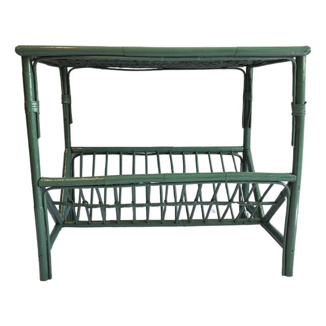 Mid-Century Hollywood Regency Emerald Green Lacquered Bamboo & Rattan Side Table For Sale