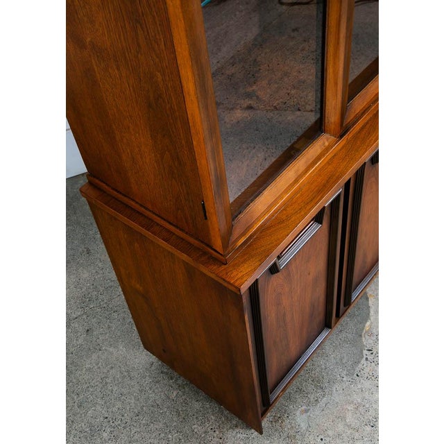 1960s Mid Century Modern China Cabinet Garrison Hutch Glass Display Danish Furniture M For Sale - Image 10 of 12