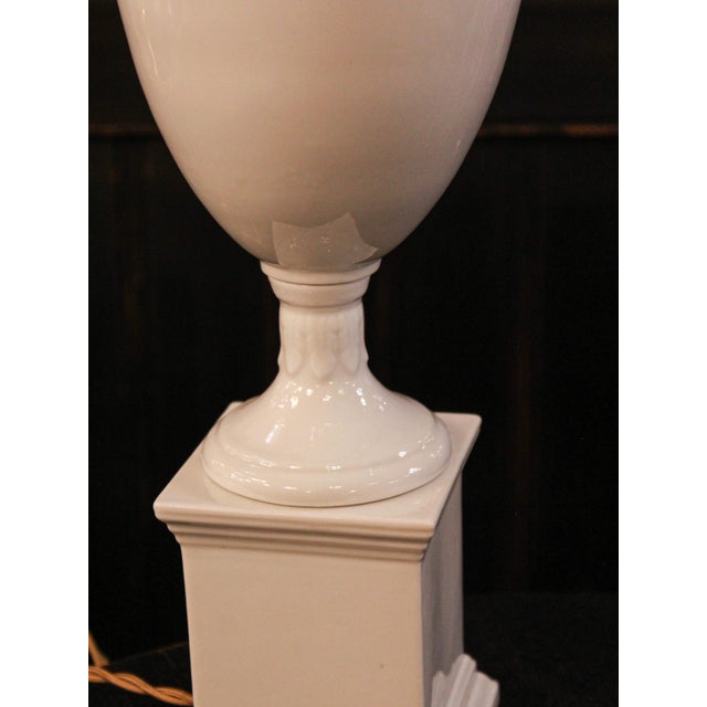 White Table Lamp from Manises, 1950s For Sale - Image 3 of 6