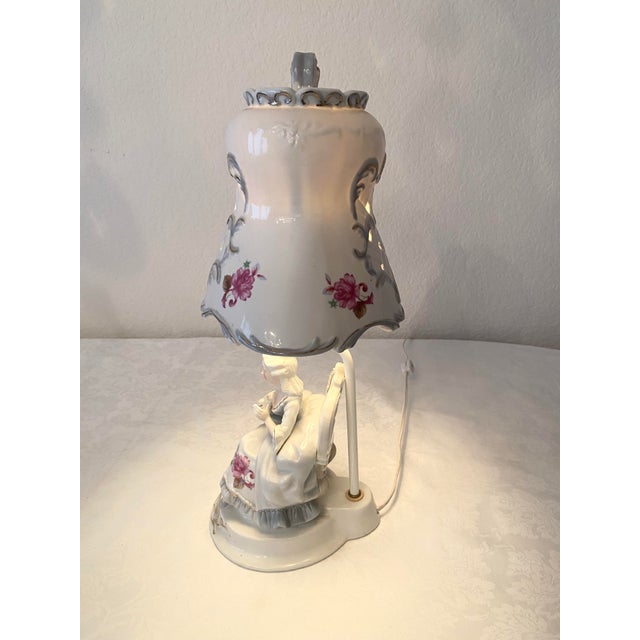 Late 20th Century Vintage Porcelain Capodimonte/Dresden Style Figural Nobel Lady Boudoir Lamp With Matching Reticulated Shade Excellent Condition For Sale - Image 5 of 14