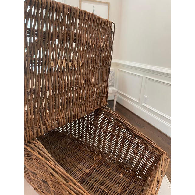 Vintage English-Style Split-Lid Willow Basket For Sale - Image 14 of 14