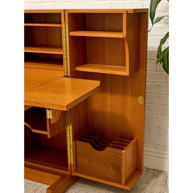 Chocolate Vintage Danish Modern Teak Transformer Desk Cabinet For Sale - Image 8 of 12
