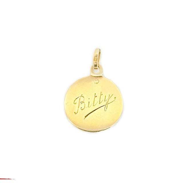 Religious Vintage Religious 18k Virgin Mary Pendant, Bitty For Sale - Image 3 of 6