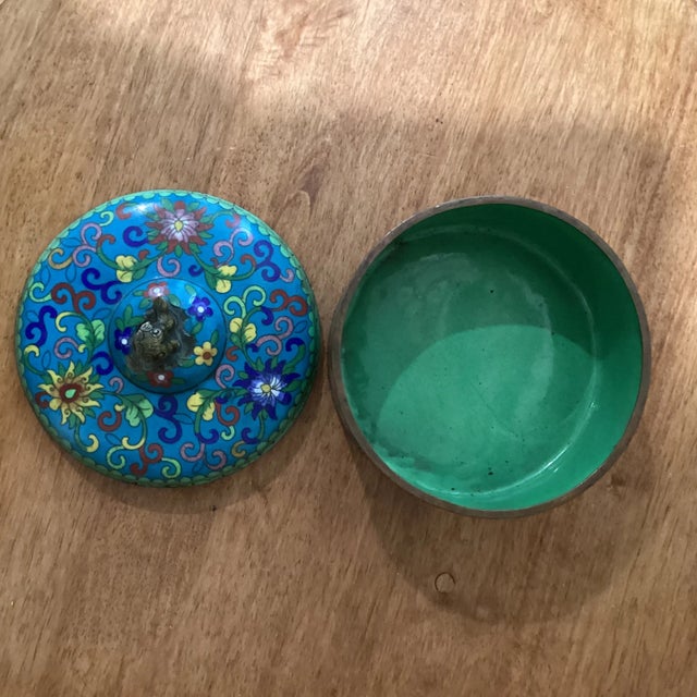 Metal Antique Chinese Cloisonné Enamel Export Trinket Box With Foo Dog For Sale - Image 7 of 13