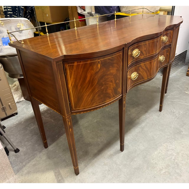 1980s Henkel Harris Federal/Hepplewhite Style Mahogany Sideboard With Inlay For Sale - Image 12 of 18