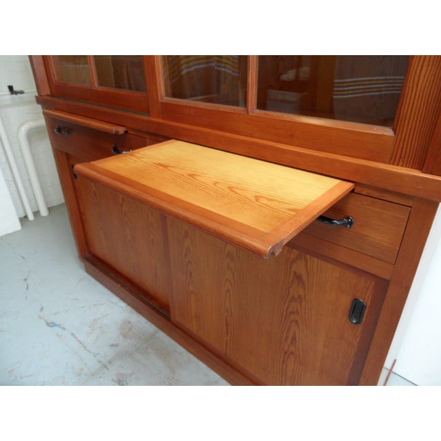 1930s Vintage Pine Kitchen Display Cabinet, 1930s For Sale - Image 5 of 13