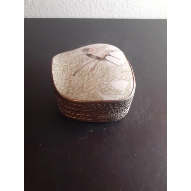 1980s 1980s Vintage Silverplated Filigree Abalone Inlay Trinket Box For Sale - Image 5 of 7